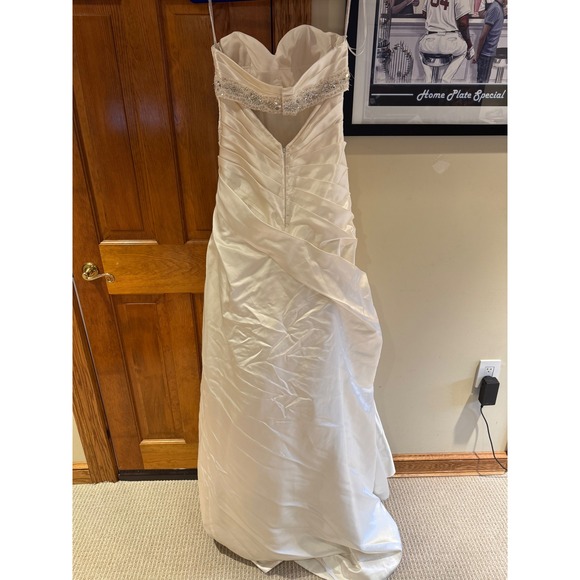 Essense of Australia Ivory Satin Ruched Strapless Wedding Dress Gown Size 12 - Picture 8 of 16